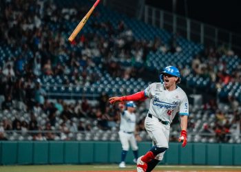 Spencer Packard Santurce impulsa carrera ganadora