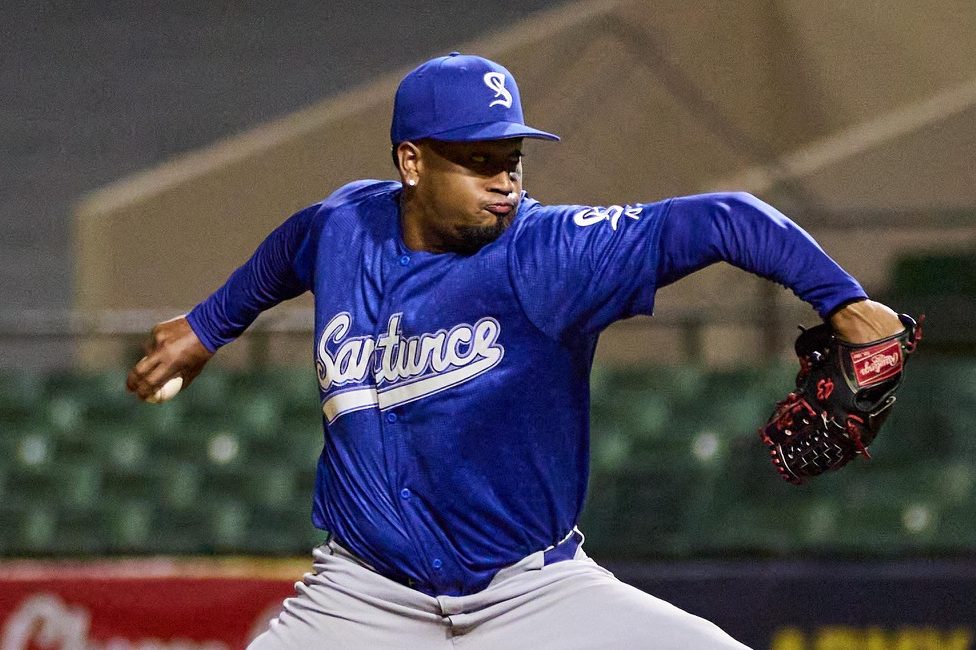 Alexis Diaz Cangrejeros de Santurce ganan segundo juego