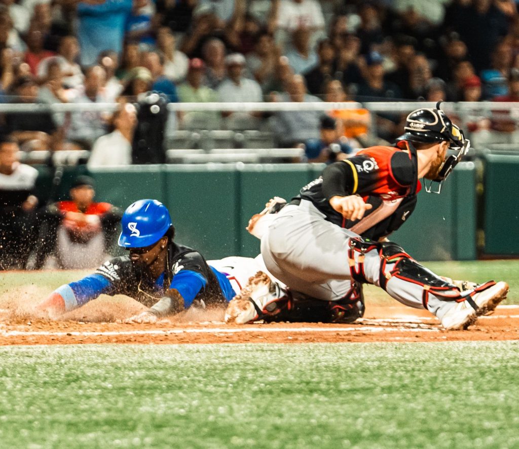 Shed Long Jr. se desliza